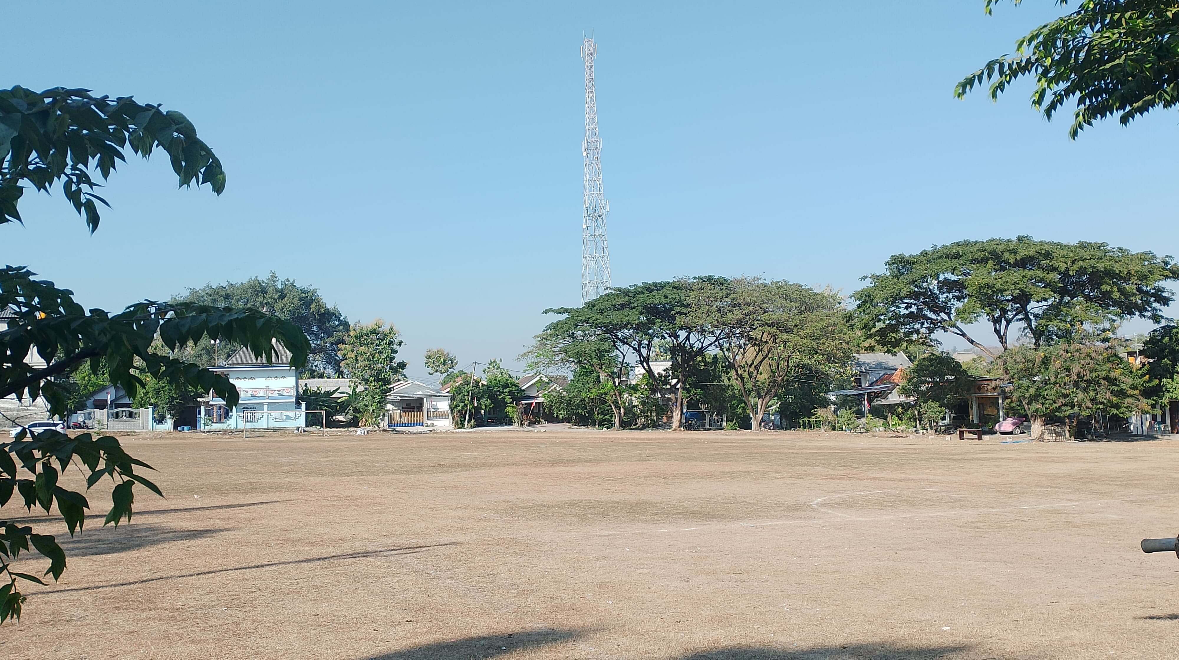 Lapangan Desa Drajat